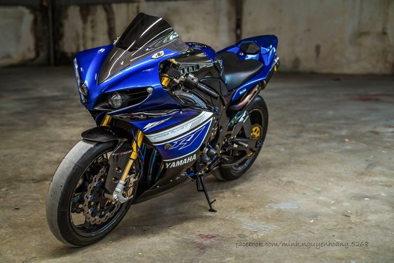 Cận cảnh Yamaha YZF-R1 2013 độ khủng "chất" nhất Việt Nam