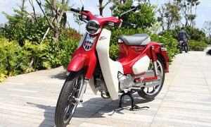 Cận cảnh Honda Super Cub C125 "giá mềm" chính hãng