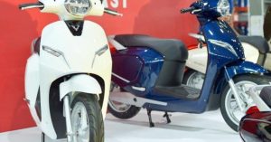 Với 21 triệu đồng – chọn xe điện VinFast hay xe máy tay ga?