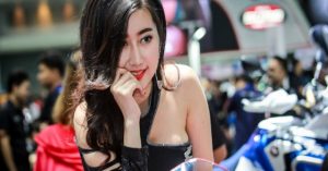 Cận cảnh dàn siêu mẫu nóng bỏng tại triển lãm Moto Expo 2018