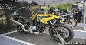 2019 BMW Motorrad F750 GS và R1250 RT có giá từ 400 triệu đồng