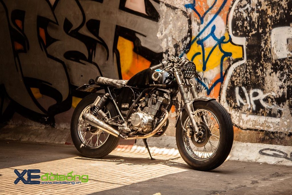 Xe "bèo" Dealim 125 hóa Cafe Racer chất chơi qua tay xưởng độ The Owl Garage