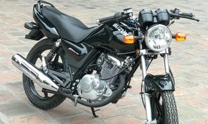 Soi moto Suzuki EN 125 giá chưa đến 40 triệu tại Việt Nam