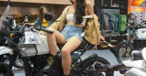 Bất ngờ lí do phụ nữ không chọn lái môtô cho “ngầu” hơn đi xe ga