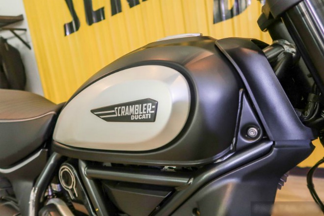 Ducati Scrambler Icon Dark 2020: xe đẹp giá chát - 3