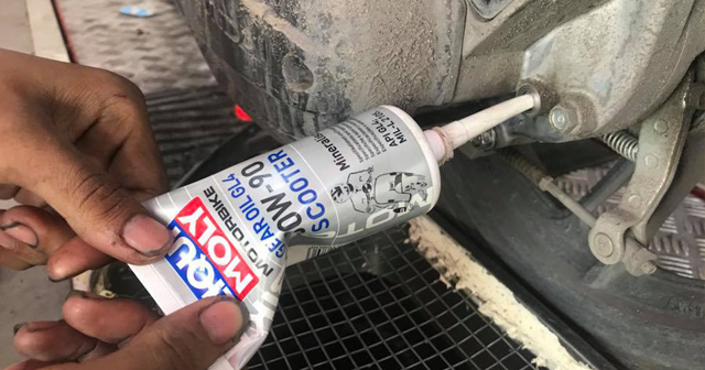 châm nhớt hộp số xe ga châm nhớt hộp số xe ga