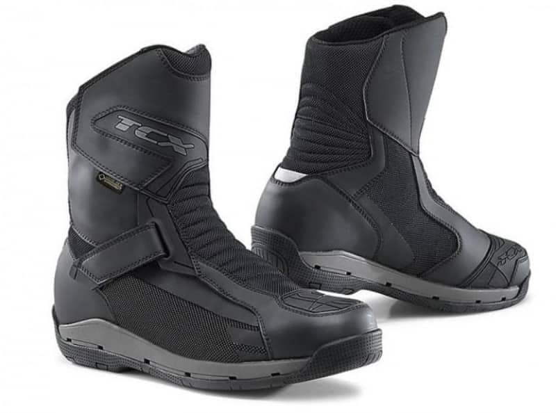 Giày moto: nên chọn cổ cao hay cổ thấp để tối ưu an toàn?