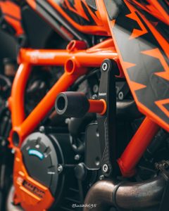 Bảo vệ xế cưng: 9 phụ kiện không thể thiếu cho biker