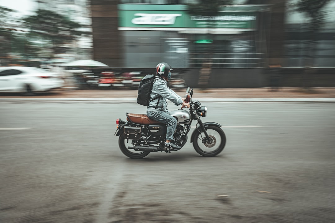 Giặt đồ bảo hộ da: Hướng dẫn toàn tập cho biker Việt