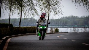 Kawasaki ninja zx-4r về việt nam: tiếng gào thét trở lại