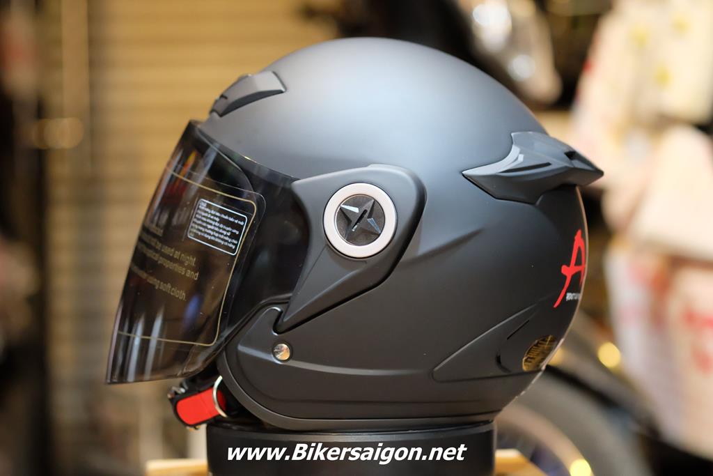 So sánh mũ Asia vs Yohe: Chọn thương hiệu nào tốt hơn?