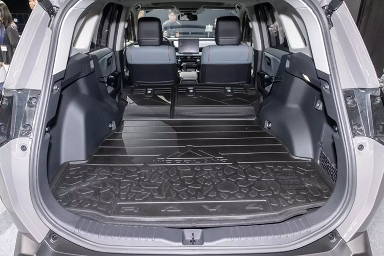 xe mô tô adventure được chằng buộc hành lý gọn gàng xe mô tô adventure được chằng buộc hành lý gọn gàng