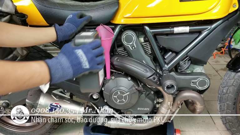 bảo dưỡng găng tay moto