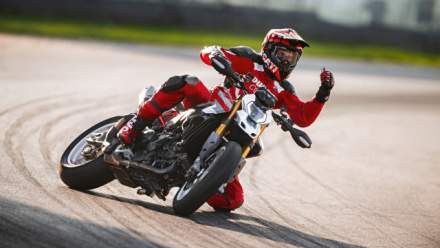 Ducati Hypermotard V2 2026: Siêu quậy Ý trở lại?