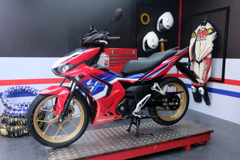 Honda Winner R 2024 màu đỏ đen
