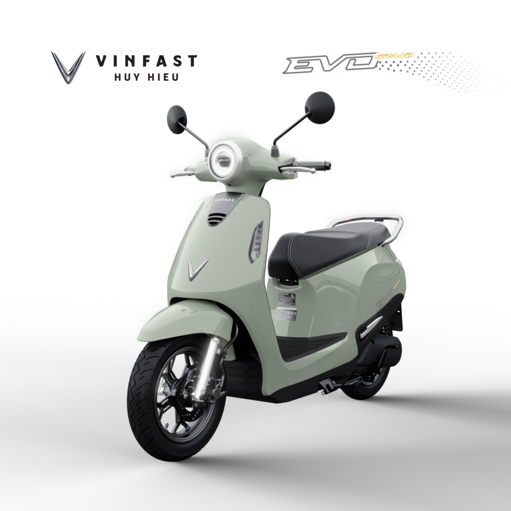 VinFast Evo Grand màu xanh