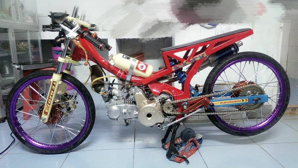 xe máy độ khung sườn