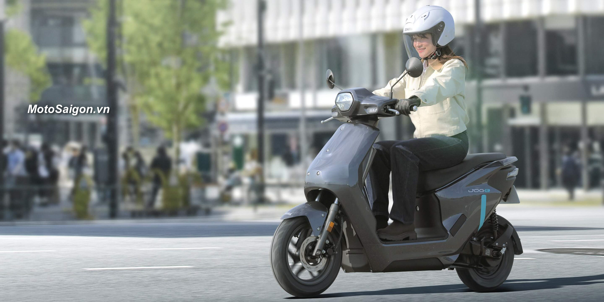 Yamaha JOG E 2025 chạy trong phố Yamaha JOG E 2025 chạy trong phố