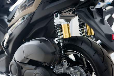 Nâng Cấp Xe Máy: Phụ Tùng Nào Đáng Đầu Tư Nhất Cho Biker Việt?