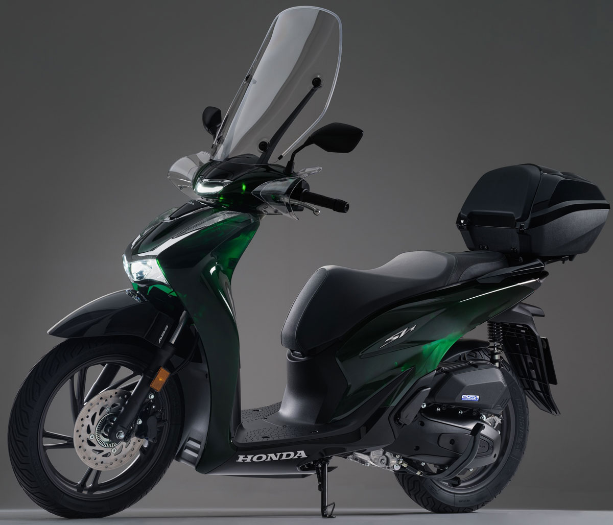 Honda SH và áp lực cạnh tranh: Giá xe sẽ “hạ nhiệt”?