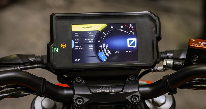 màn hình TFT xe máy kết nối