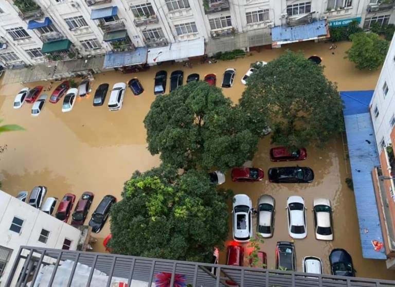 xe máy bị ngập nước trong lũ