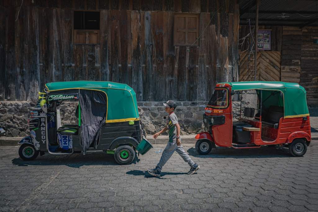 Xe Máy Điện Cho Shipper: Bài Toán Kinh Tế Mới