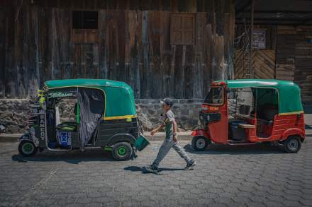 Xe Máy Điện Cho Shipper: Bài Toán Kinh Tế Mới Trên Đường Phố Việt