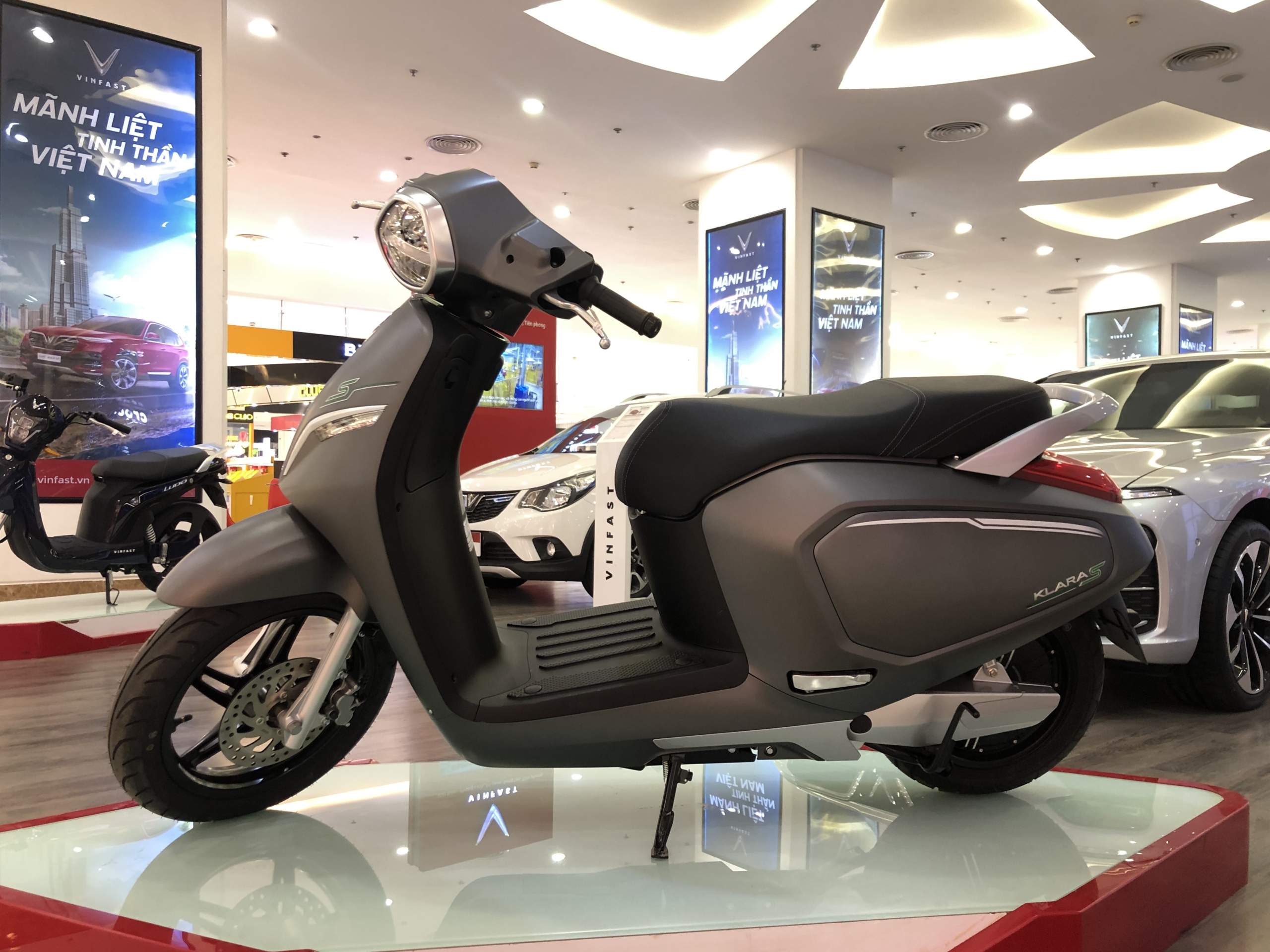 Xe máy điện VinFast