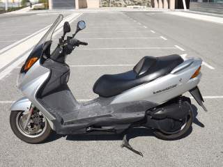 Suzuki Burgman 150: Ông vua maxi-scooter sắp ra mắt?