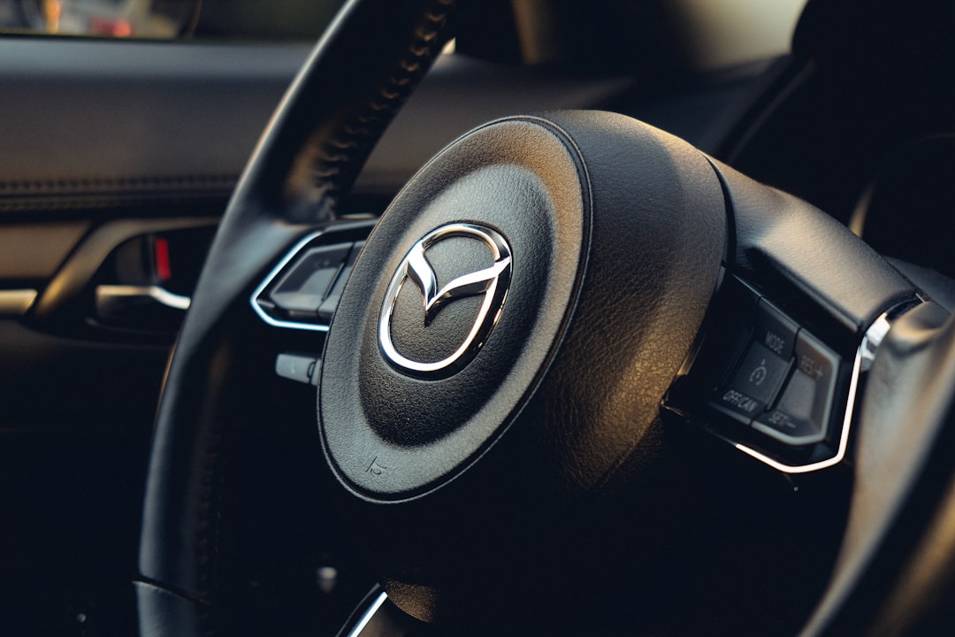 Mazda CX-5 trên đường