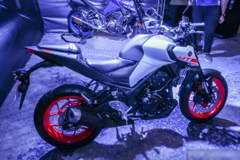 Yamaha MT-25 2020 cực phong cách lên kệ giá 120 triệu - 1