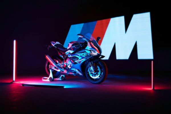 BMW Motorrad M1000RR 2020 hiệu suất đường đua - 1